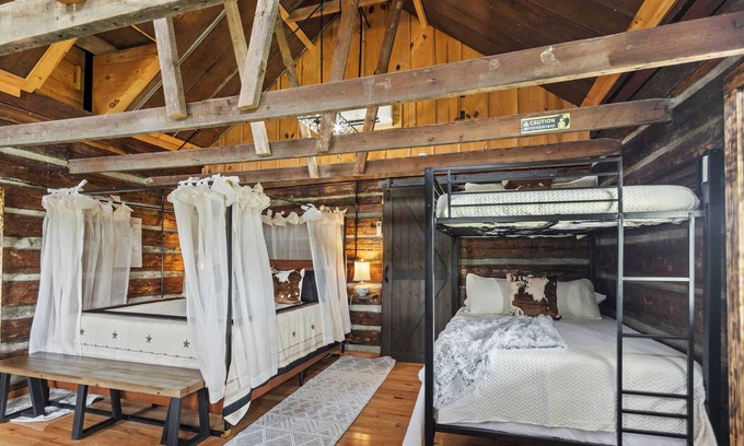 Valley Head House | Prairie House on the Americana Farm