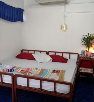 Wat Bowon Niwet Hotel | Prasuri Guest House