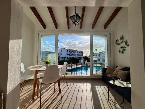 Cala en Porter Apartment | Precioso apartamento residencial con piscina