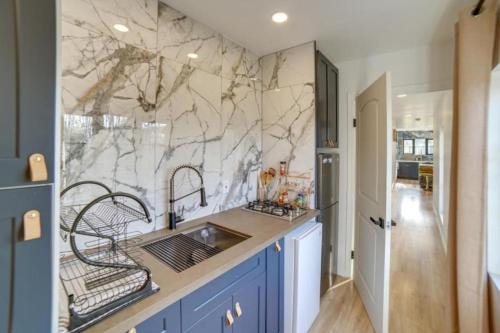 Cleone House | Premier Countryside Oasis GuestHouse Near Lake