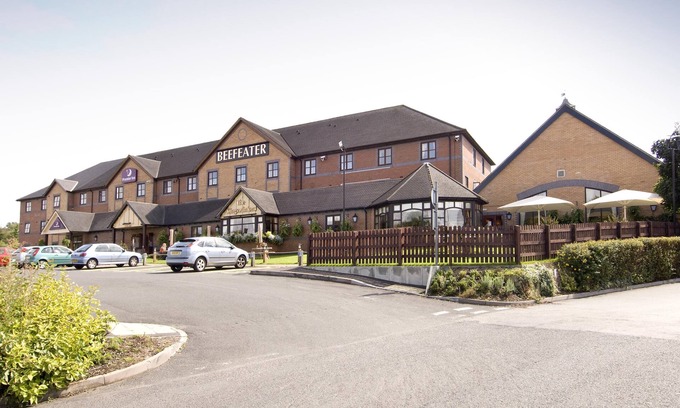 Kingswinford Hotel | Premier Inn Dudley - Kingswinford