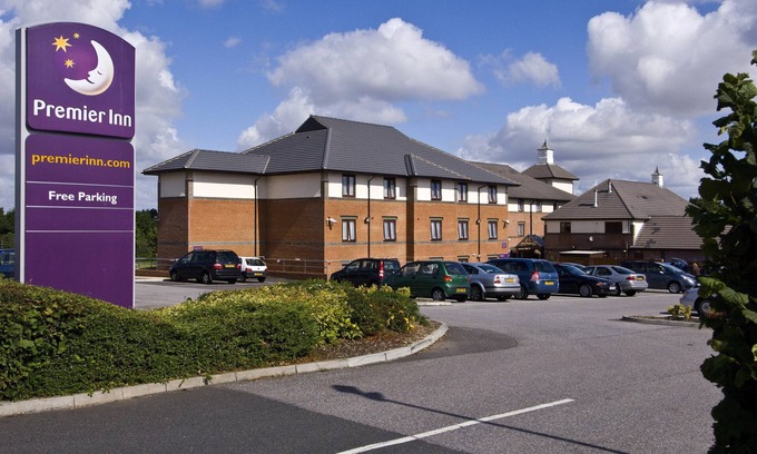Gillingham Hotel | Premier Inn Gillingham Business Park