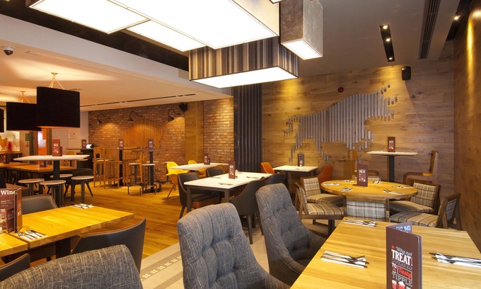 Halifax Hotel | Premier Inn Halifax Town Centre