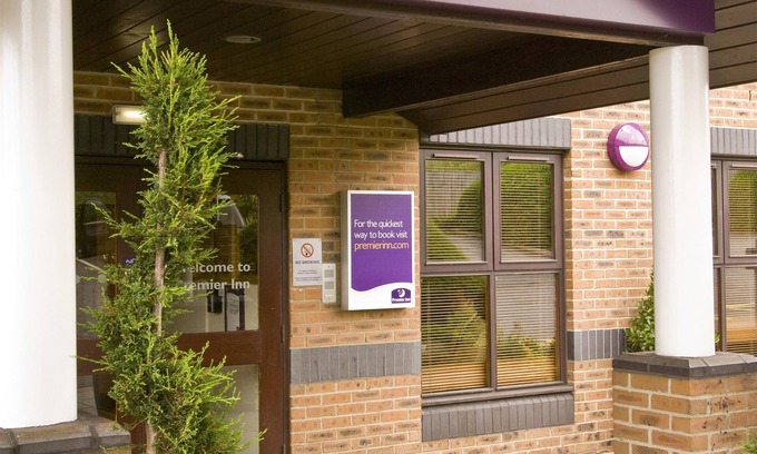Whelpley Hill Hotel | Premier Inn Hemel Hempstead West