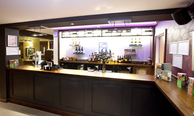 Inverness Hotel | Premier Inn Inverness Centre - River Ness