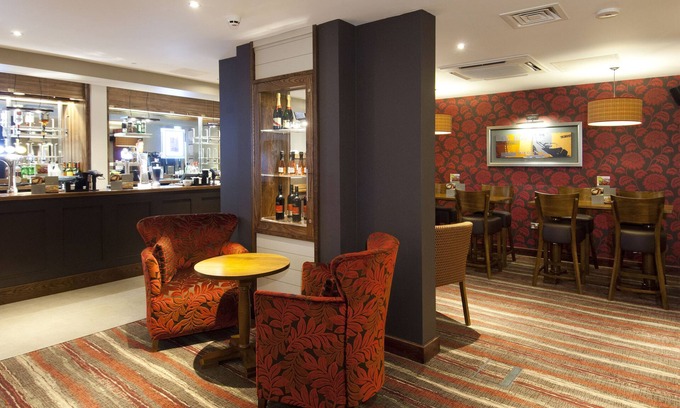 Ealing Hotel | Premier Inn London Ealing