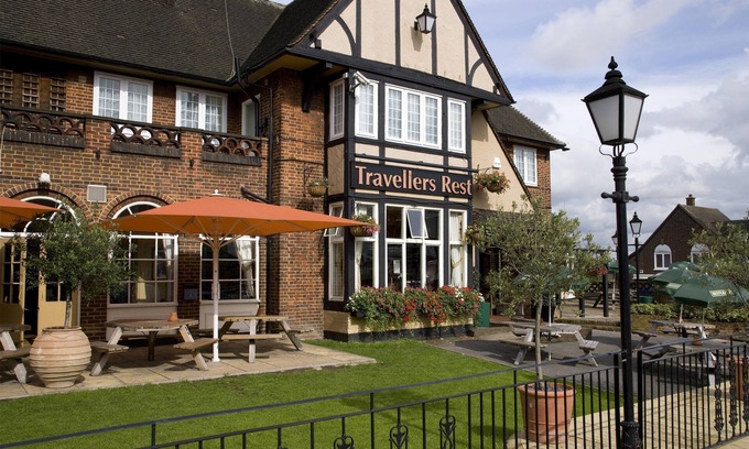 Kenton Hotel | Premier Inn London Harrow