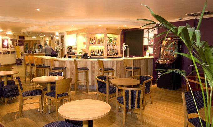 Slough Hotel | Premier Inn Slough