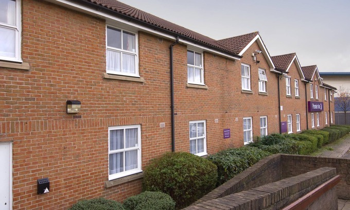 Warrington Hotel | Premier Inn Warrington - A49/M62 J9