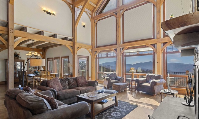 Boone Cabin | Premier Mountain Lodge near Top Attractions