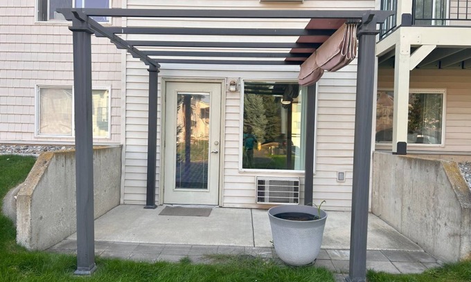 Liberty Lake Condo | Premium 3-BR condo @ Liberty Lake w Cable, WiFi, AC, Gym close to Golfs & Lake