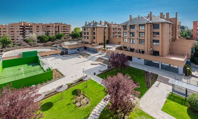 San Juan Bautista Apartment | Premium Accomodation in La Rosaleda - Madrid