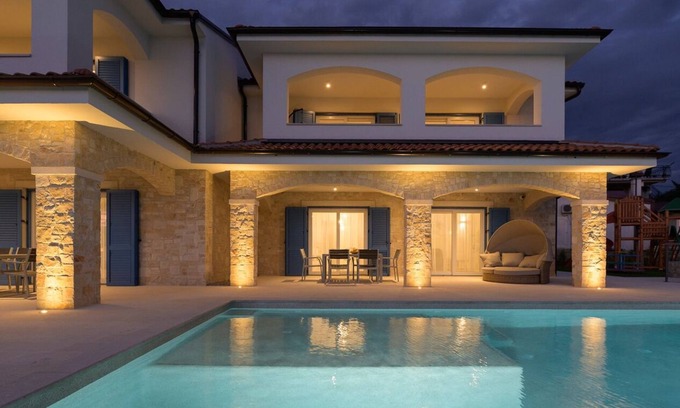 Sveti Vid-Miholjice Apartment | Premium apartment Loma Two with a pool and garden on Krk