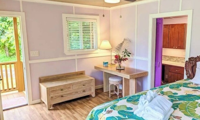 Pahoa Cabin | Premium Cabin 3 · Hawaiian Sanctuary SPA & YOGA