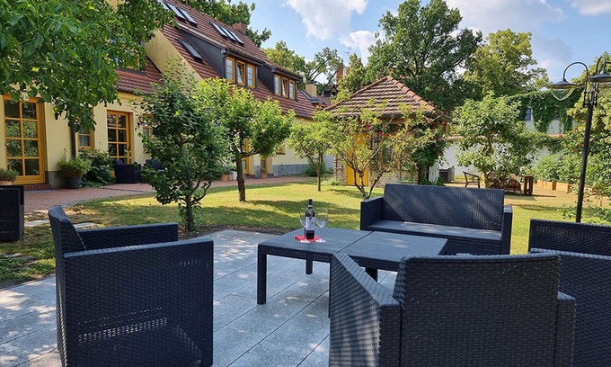 Babelsberg Nord Apartment | Premium double room (2-4 pers.), shower/WC, 1 comb. Living room, bedroom with sofa bed
