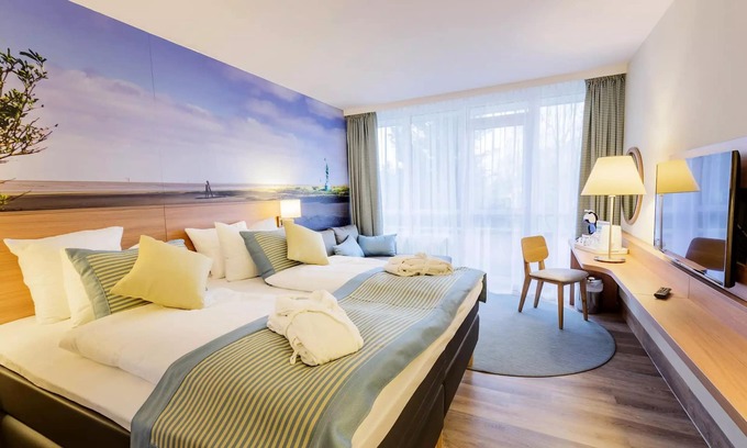Tossens Apartment | Premium Hotel Room 2 People