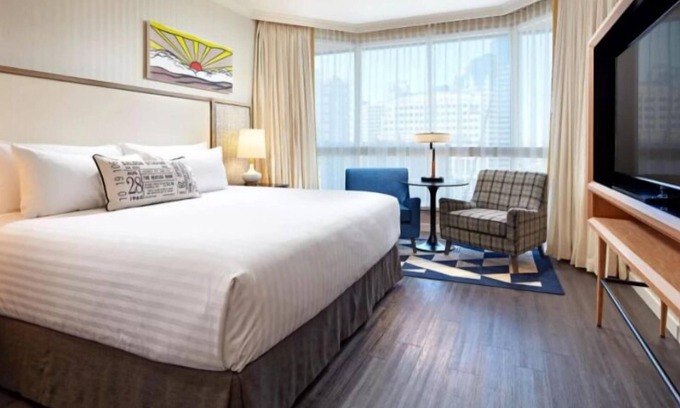 Civic Core Hotel | Premium King-Bed Suite in Central San Diego