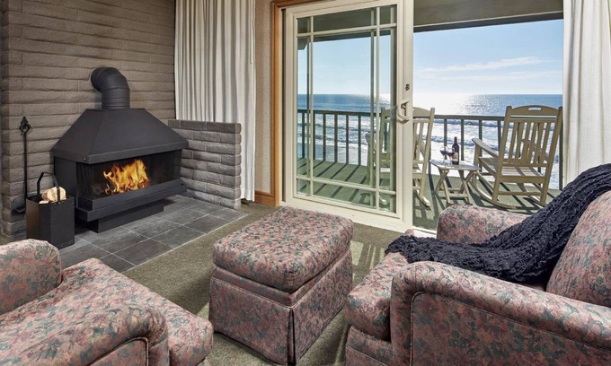 San Simeon Hotel | Premium King Coastal View Room w/Fireplace | Short Drive from Hearst Castle