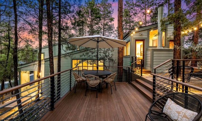 Timber Ridge House | Prescott Treehouse. Luxe 4BR/3Ba Home. Sleeps 10