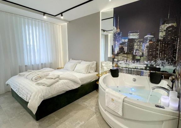 Pale Apartment | President Lux Apartment