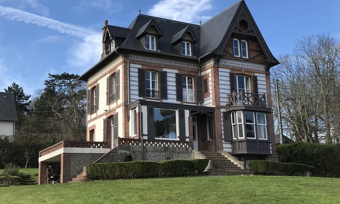 Houlgate Villa | Prestigious seaside villa in Houlgate, 14km Deauville sea view for 14 p