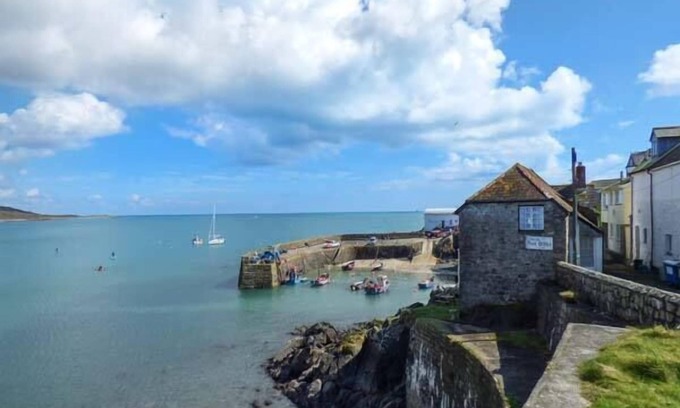 Coverack Cottage | PRETORIA, family friendly, character holiday cottage in Coverack