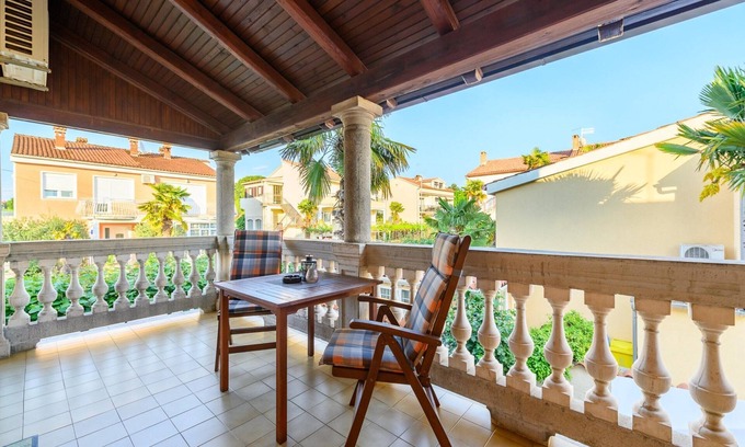Gulici Apartment | Pretty Apartment With Balcony