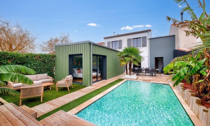 Port District House | Pretty atypical house 2 steps from the ocean