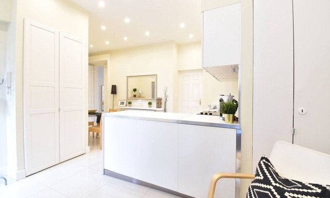 Magdolna negyed Apartment | Pretty central 2 bedroom flat