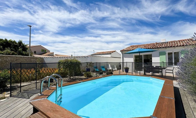 Rivedoux-Plage House | Pretty house with swimming pool, garden