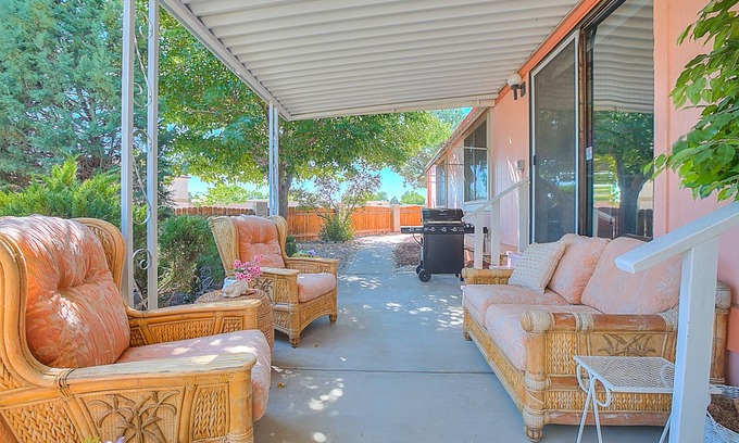 Rio Rancho House | Pretty little pink house