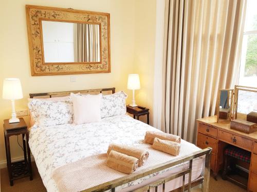 Harrow Road Apartment | Pretty Maida Vale Apartments