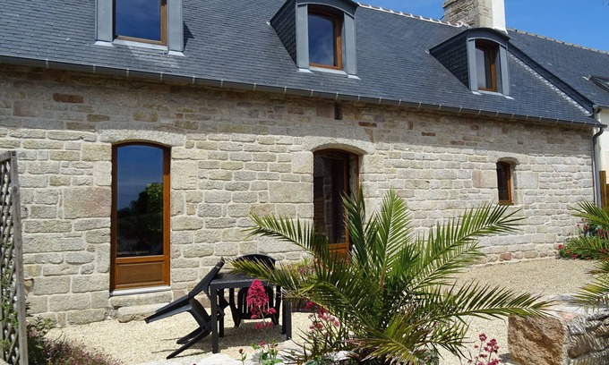 Treffiagat House | Pretty stone house * - September sale - Skividen beach walk