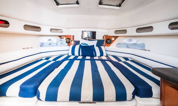Coco Boat Rental | Pretty Vane 32' ProLine-Walk Around-A/C Cabin