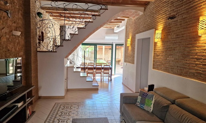 Sant Feliu de Guixols Villa | Pretty village house