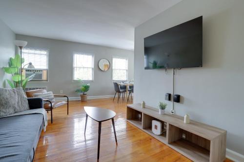 Northeast Alexandria Apartment | Prime Alexandria Location Corporate Apt