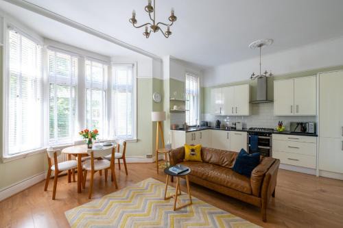 Pontcanna Apartment | Prime Location Cardiff Pontcanna Modern 2 Bedroom Apartment with Privat Parking