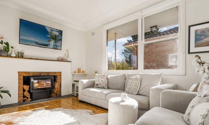 Bathurst House | Prime on Piper - Cosy Home near CBD, Wifi