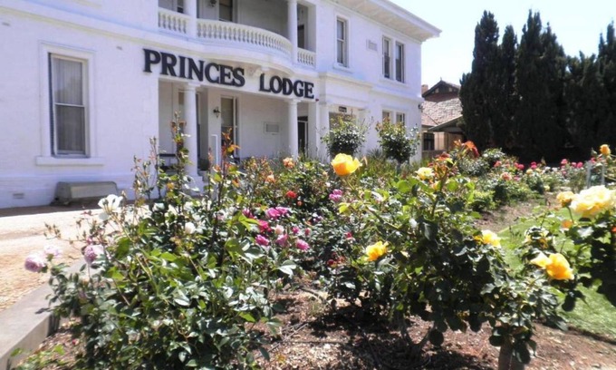 North Adelaide Hotel | Princes Lodge Motel