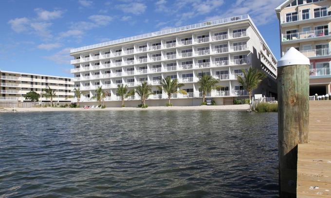Midtown Ocean City Hotel | Princess Bayside Beach Hotel
