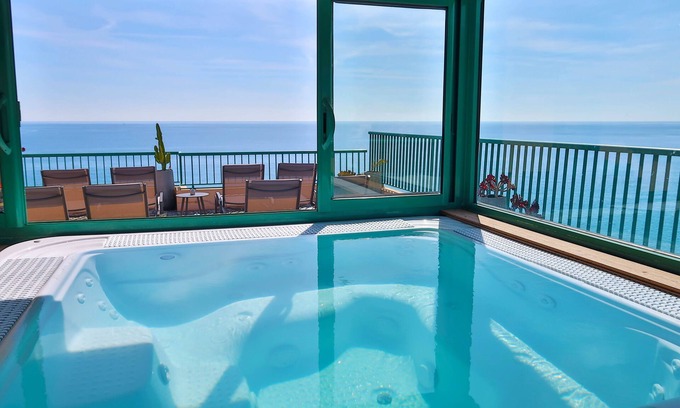 Menton Hotel | Princess et Richmond