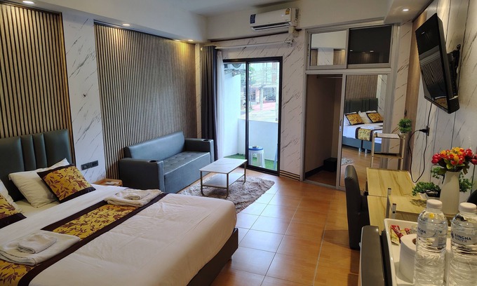 Pratumnak Hill Hotel | Priory Hillside Residence