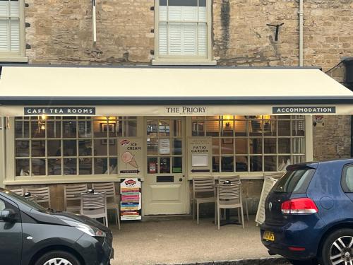 Burford Bed & Breakfast | Priory Tearooms Burford with Rooms