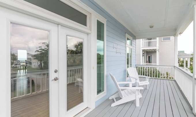 Beachwalk House | Pristine Harbor Island home, with impressive views and beach access