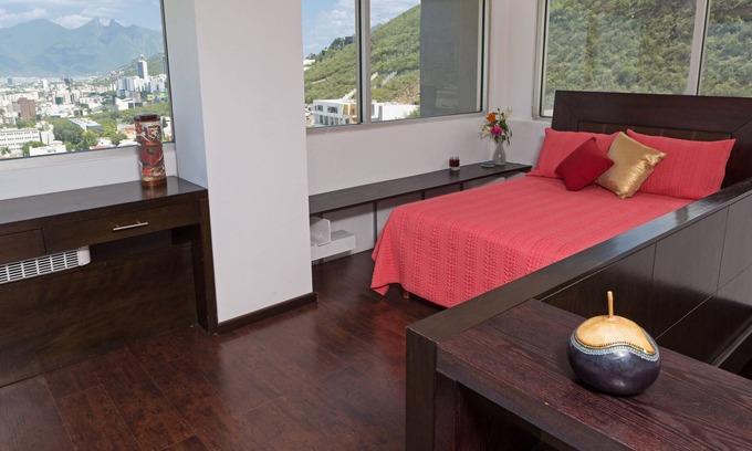 San Pedro Garza Garcia Apartment | Privacidad y comodidad en ubicación céntrica.