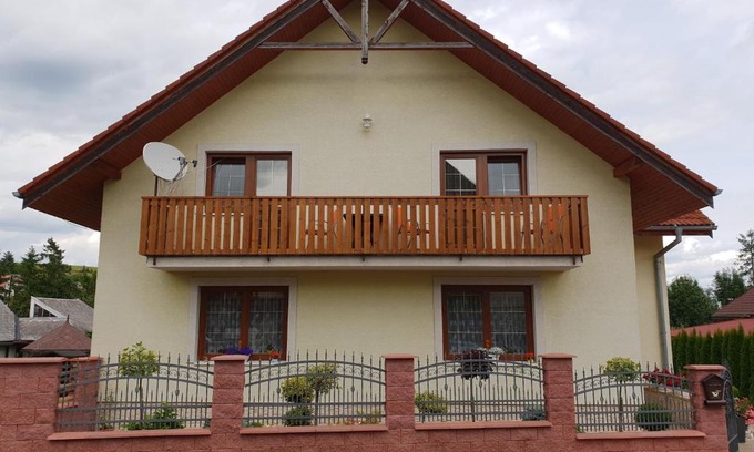 Nova Lesna House | Privat Maria