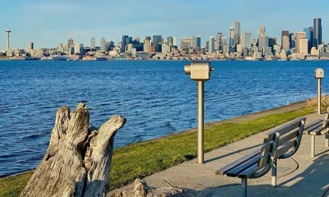 Roxhill Apartment | Private 1 BR Apt near the Beach, Airport, and quick commute to Downtown Seattle