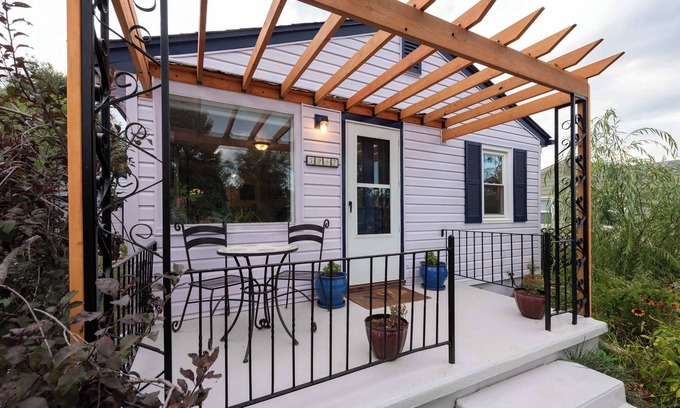 Berkley House | Private 2BR Bungalow | Kids Playset + Toys