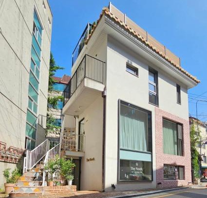 Seochon Villa | Private 3BR Modern House with fantastic terrace