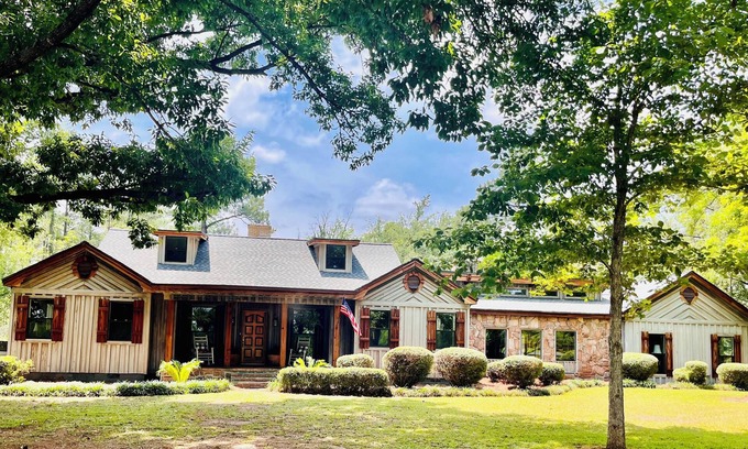Shorterville Other | Private 5-bedroom Retreat Farmhouse on 232 acres Early County GA, Pool, Porches